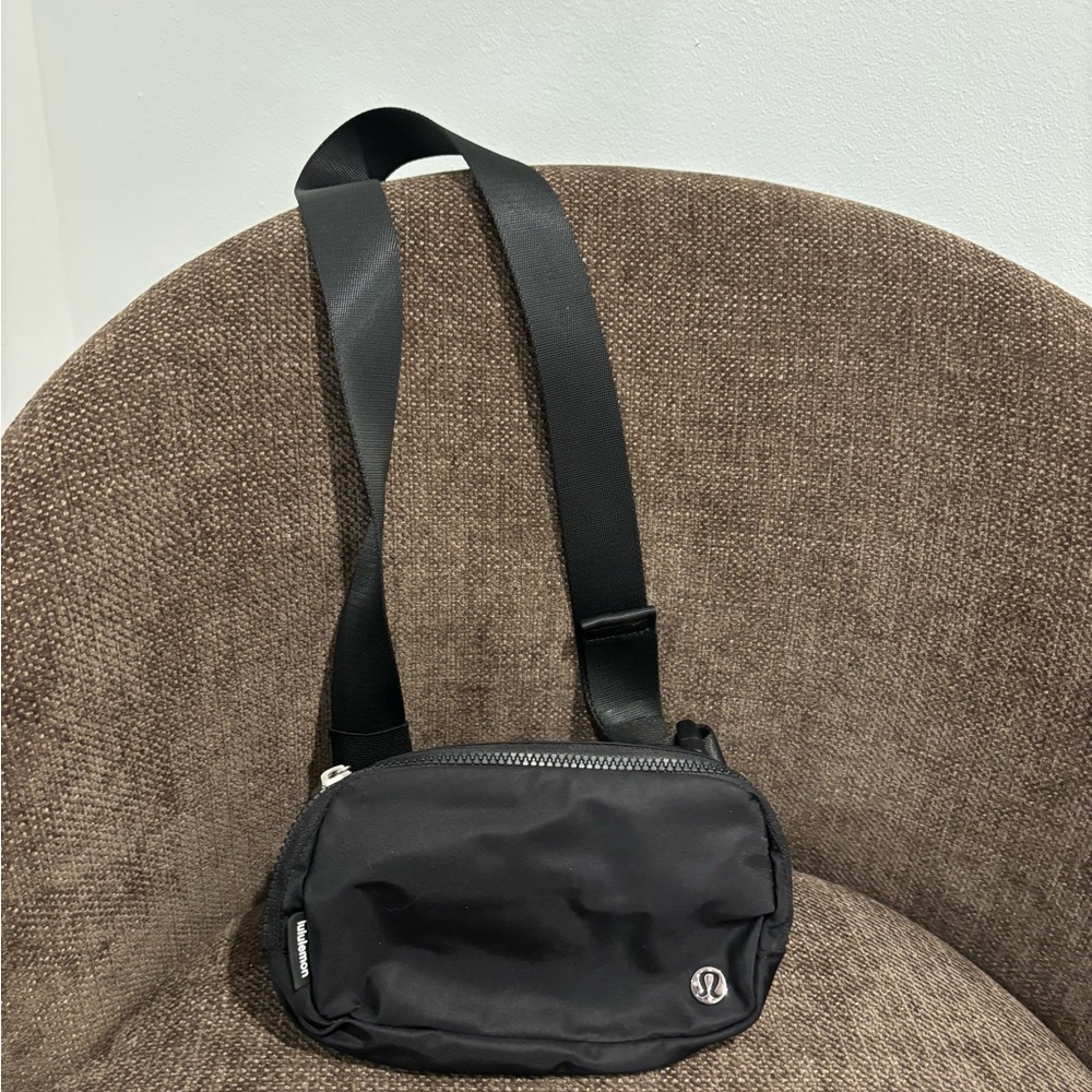 LuLuLemon Belt Bag Black with white logo tag - NWOT